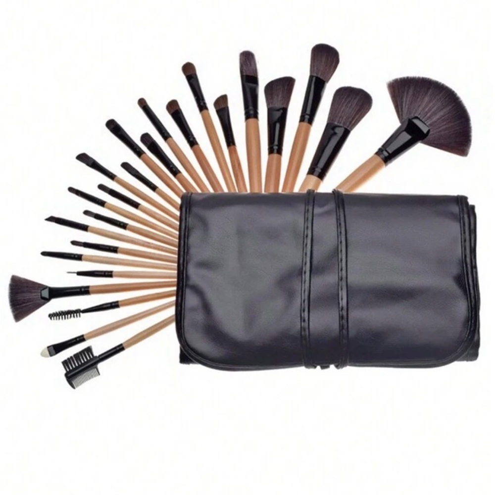 Professional 24 piece Makeup Brush Set with Travel Case NEW 🏷️ - Picture 4 of 4